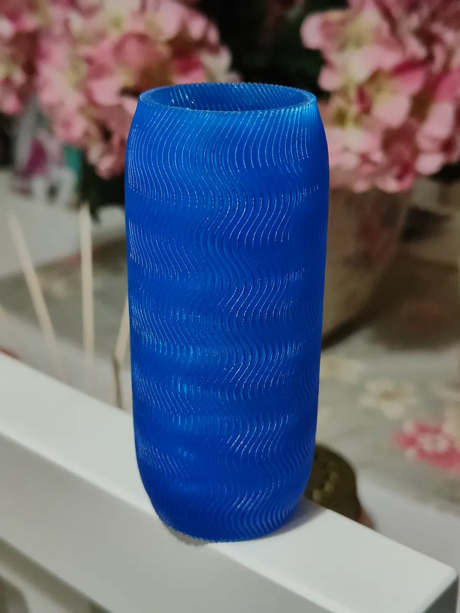 Line vase