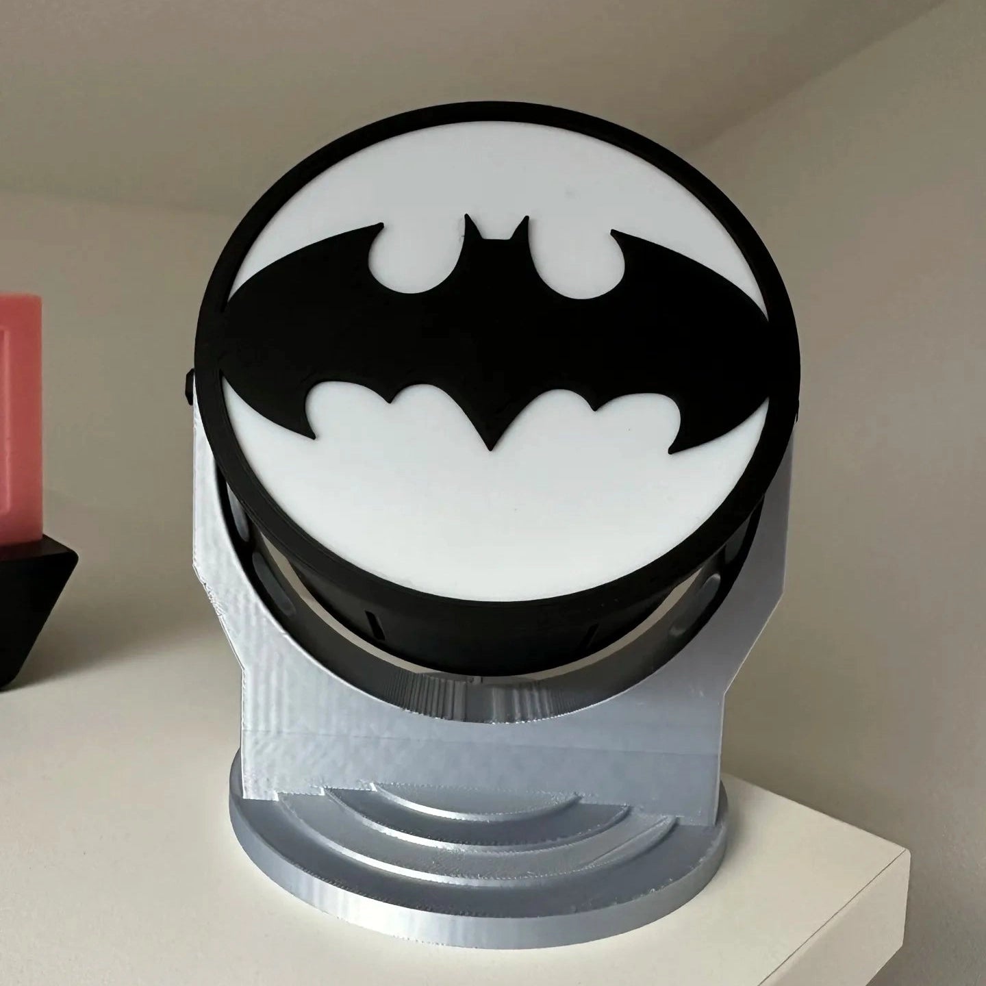 Batman Rooftop Signal, Lamp