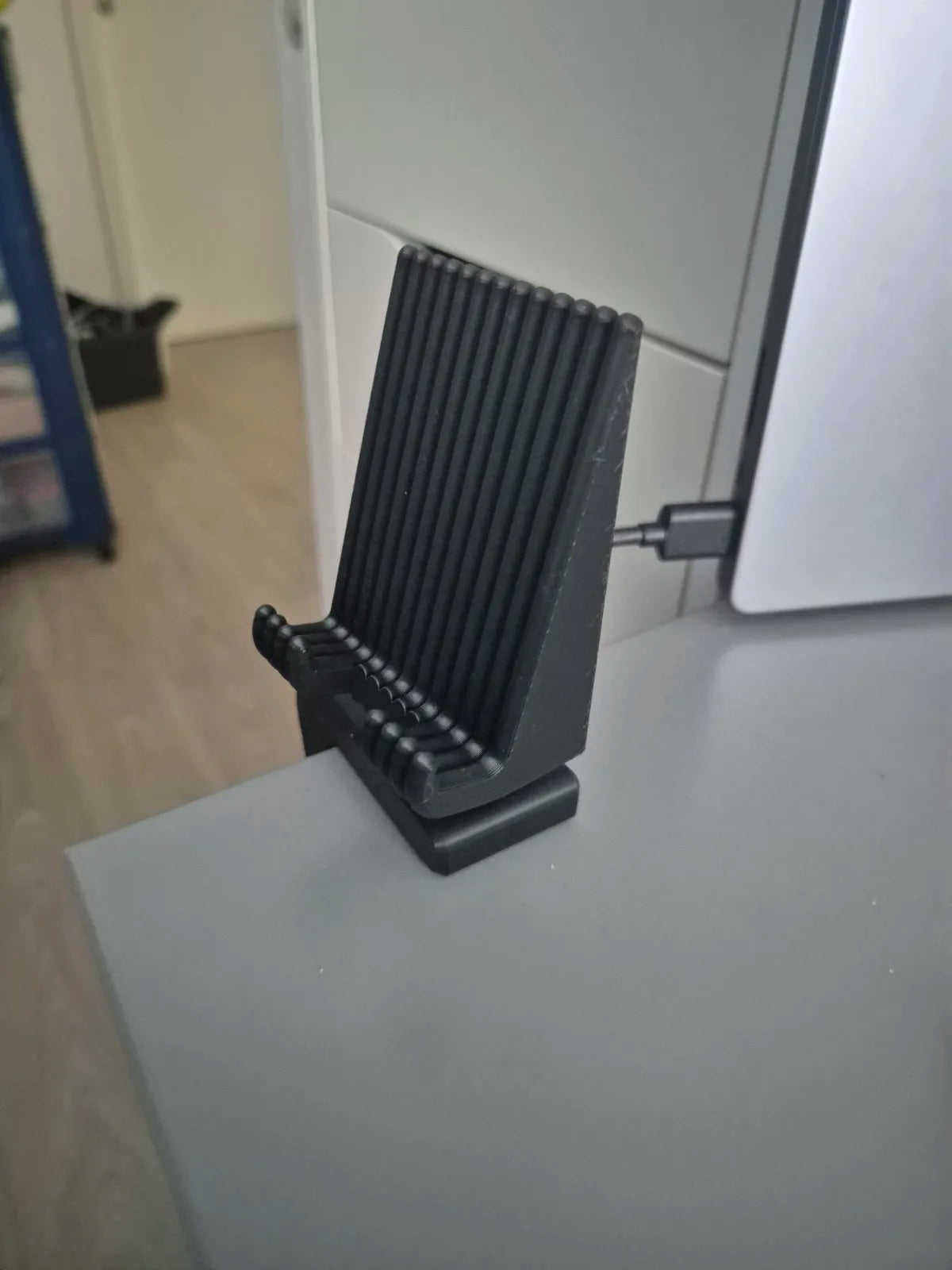 Smartphone or Tablet Stand