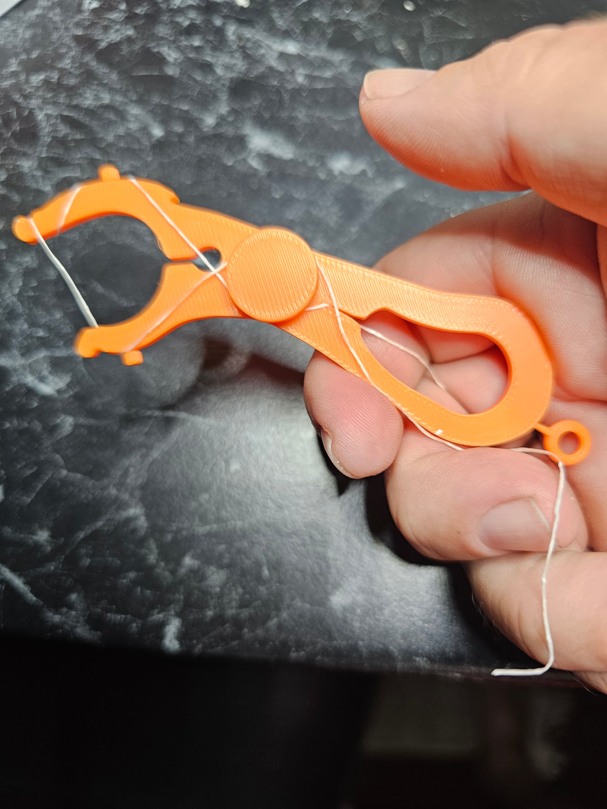 Reusable Dental Floss Holder - Ergonomic & Eco-Friendly Design