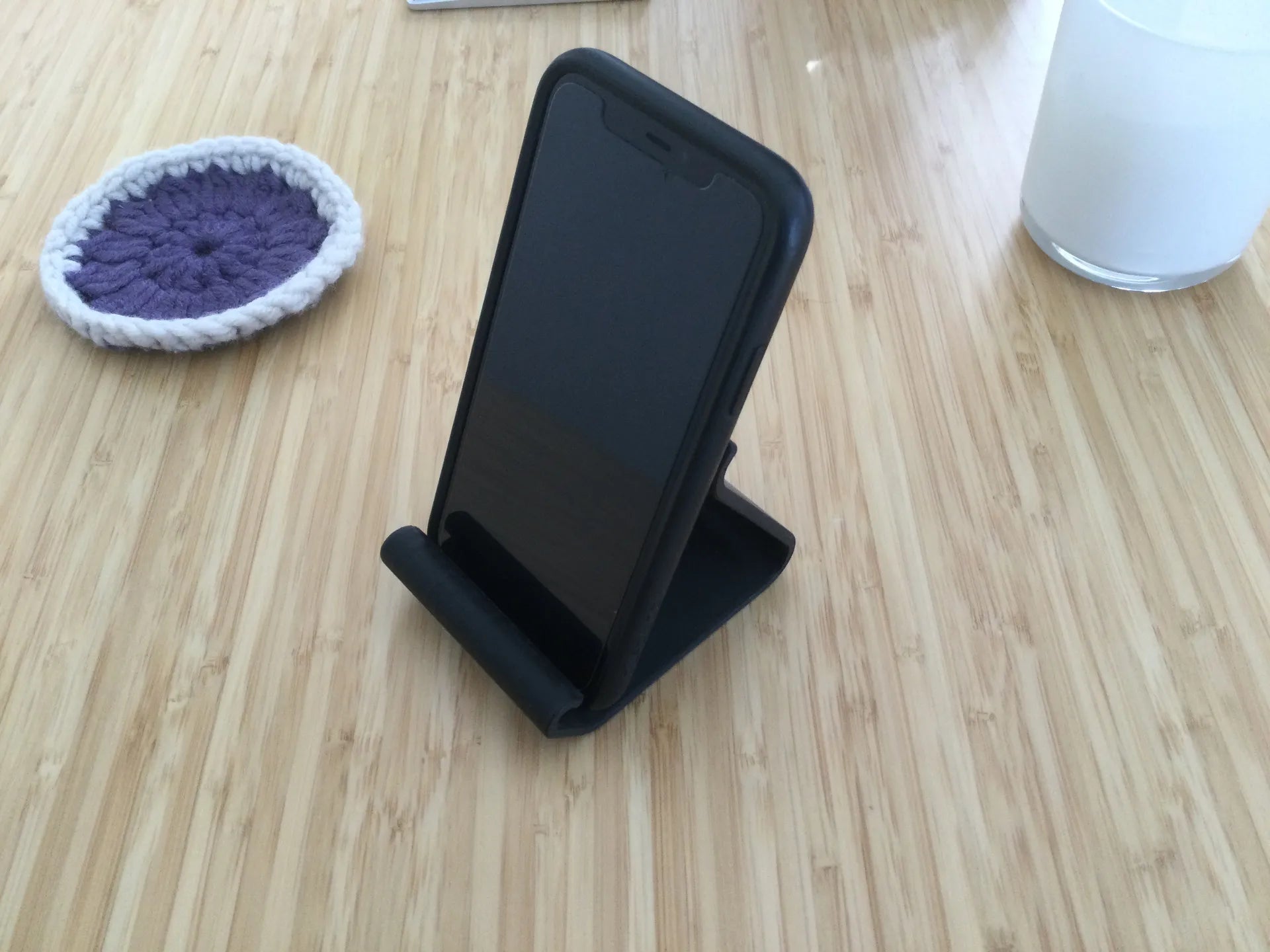 Curved Design Phone Stand, Smartphone Holder