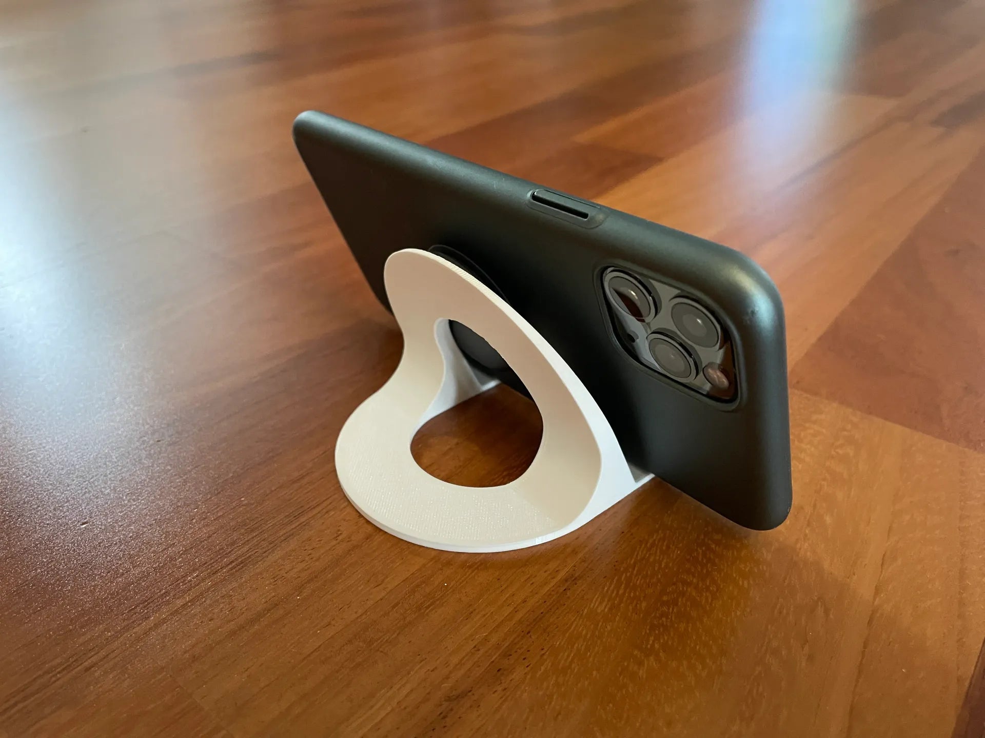 Phone Stand modern curved design