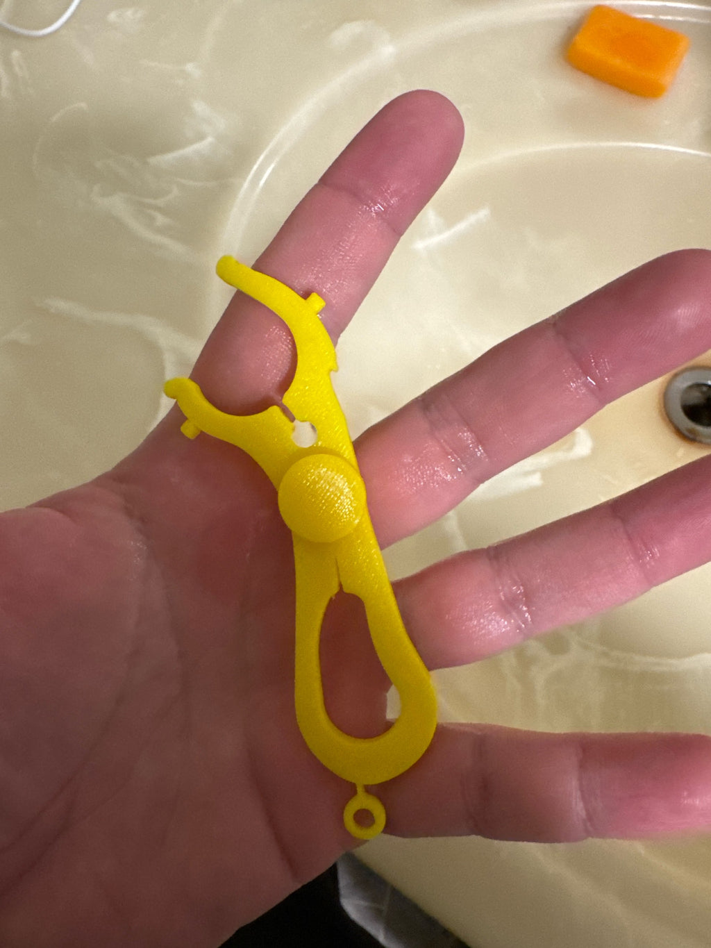 Reusable Dental Floss Holder - Ergonomic & Eco-Friendly Design