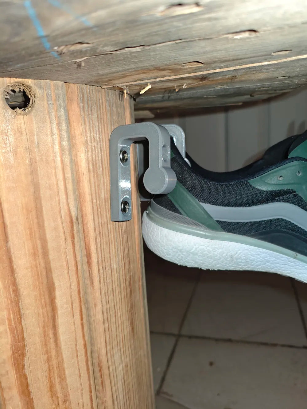 Wall Mounted Sneakers / shoes Hooks - Space Saving Storage Solution   number 2