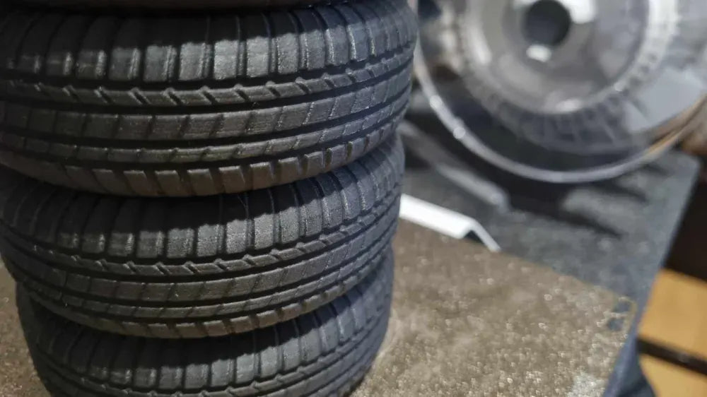 Tire pen organizer