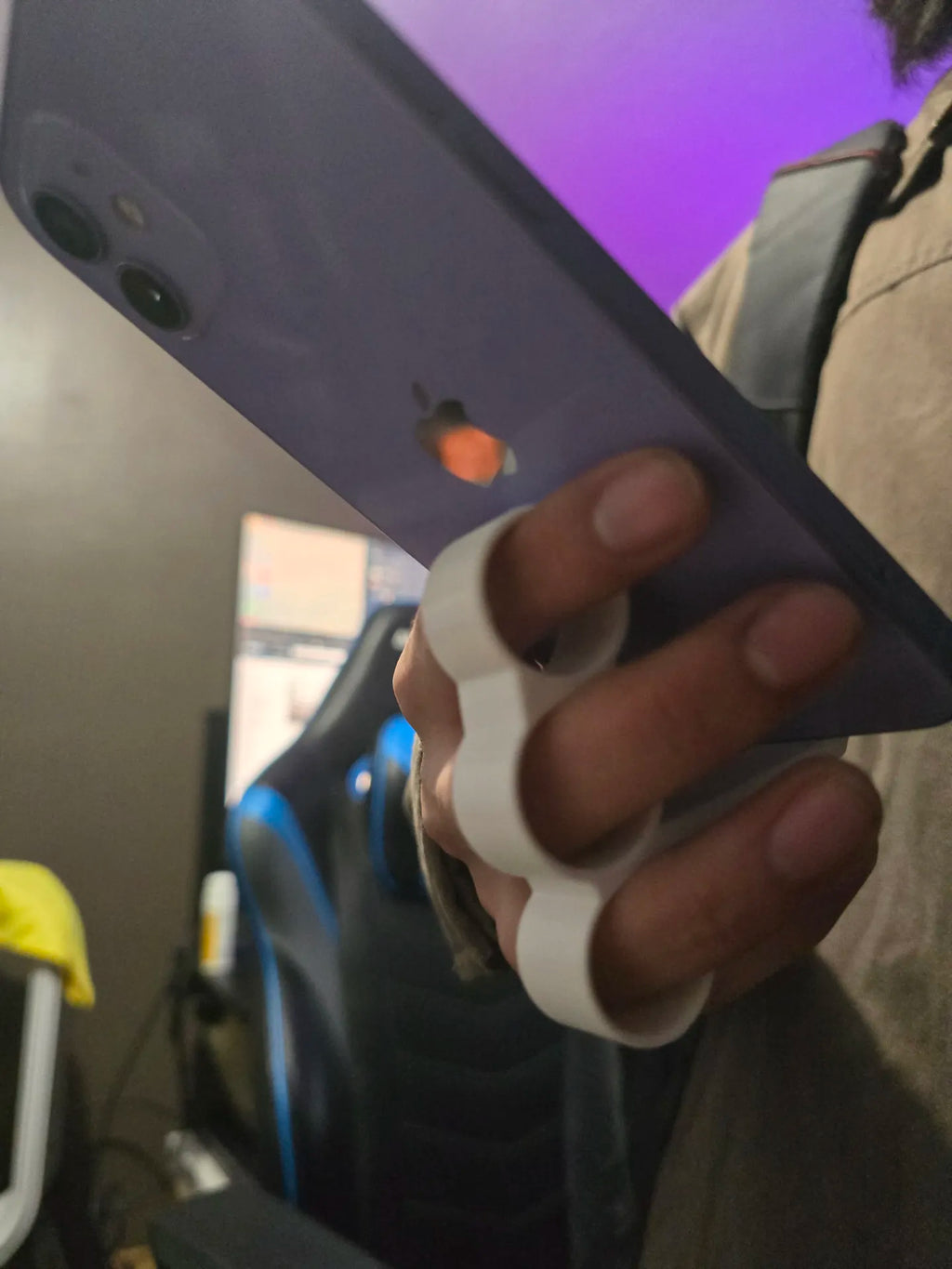 Pinky Saver & Phone stand