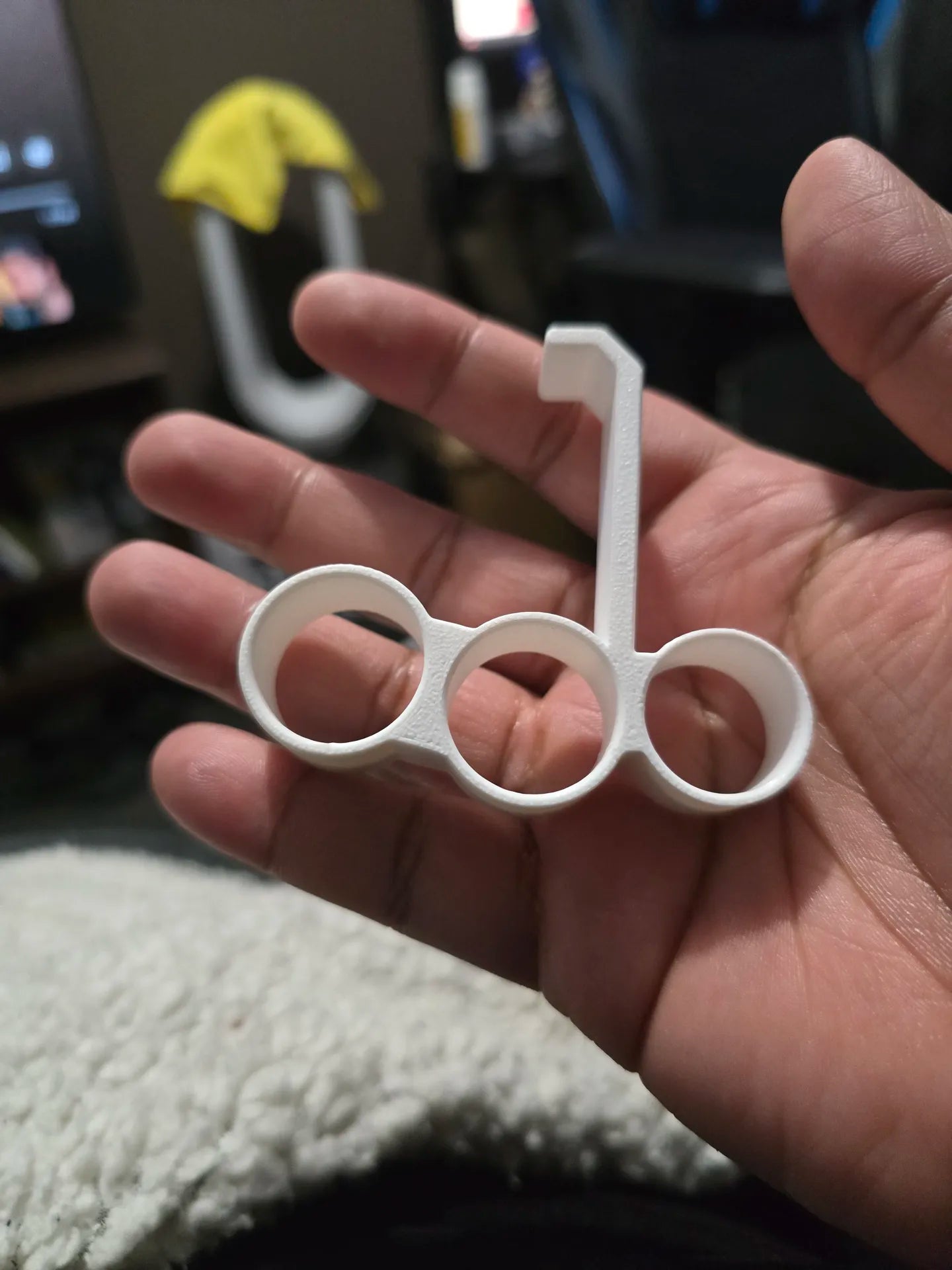 Pinky Saver & Phone stand