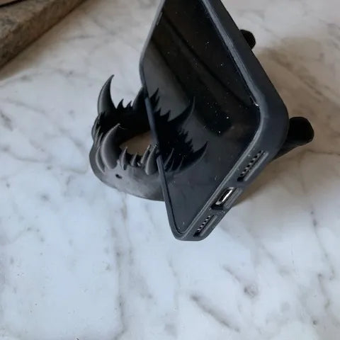 Fangs phone stand