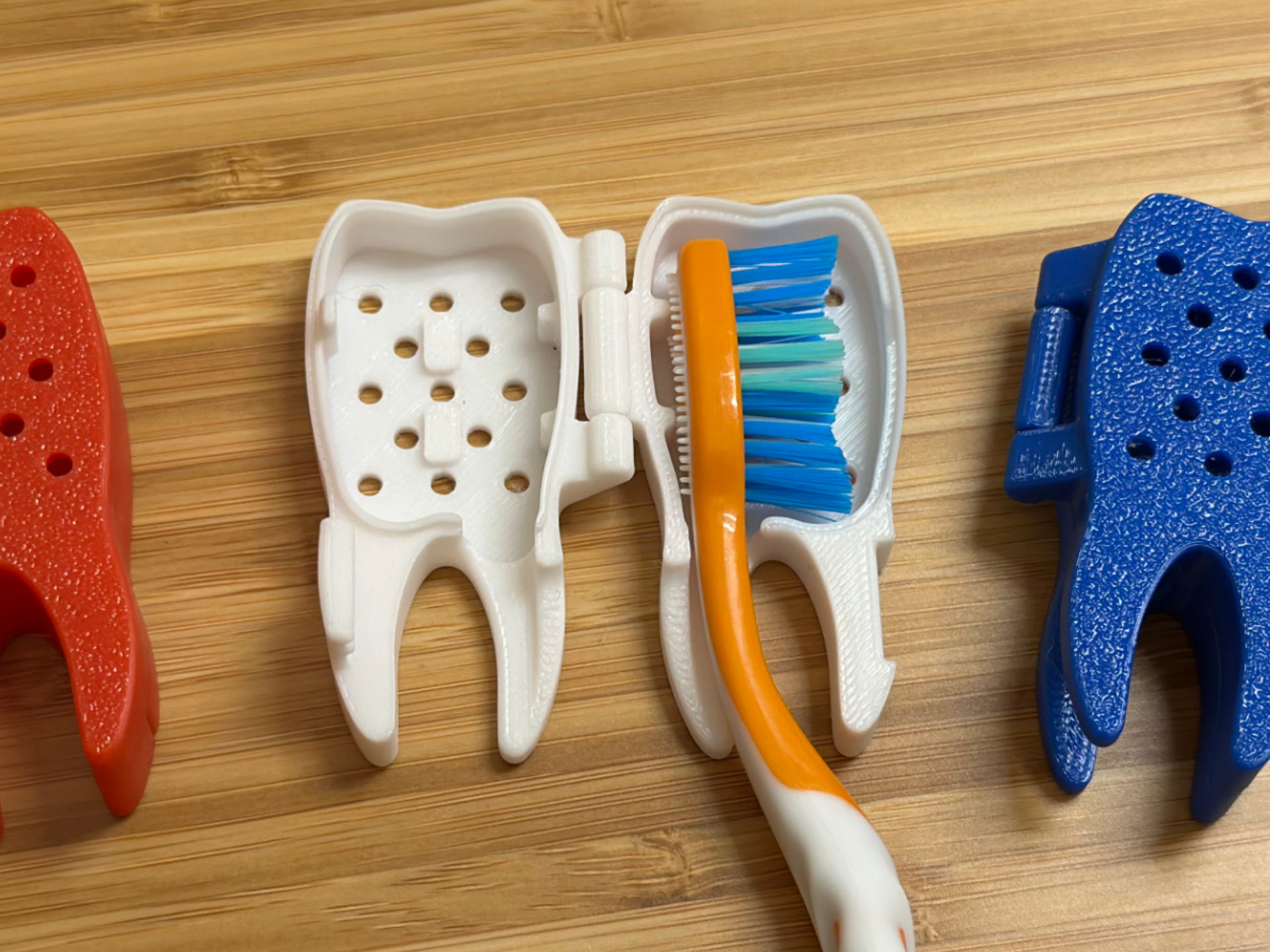 Colorful Toothbrush Head Covers - Hygienic Travel Protection