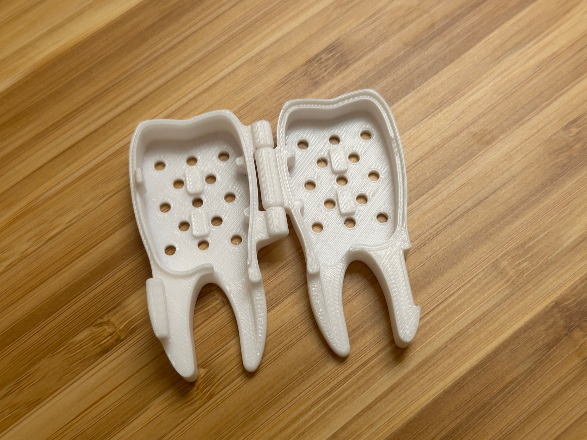 Colorful Toothbrush Head Covers - Hygienic Travel Protection