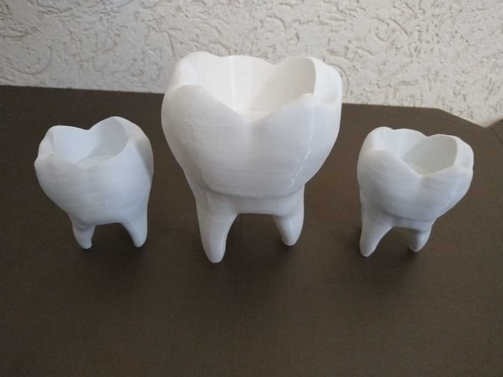 Thooth Vase