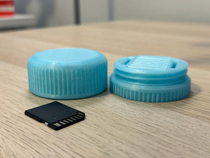 SD card holder