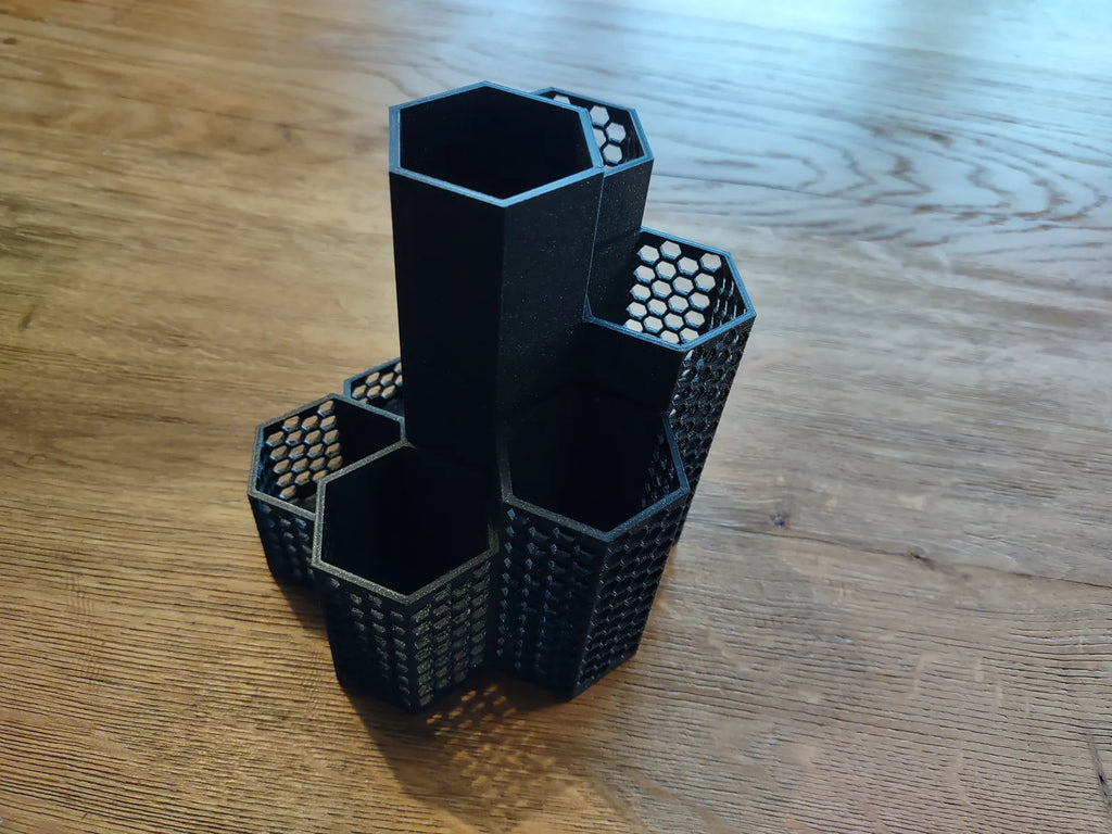 Pen holder/desk item