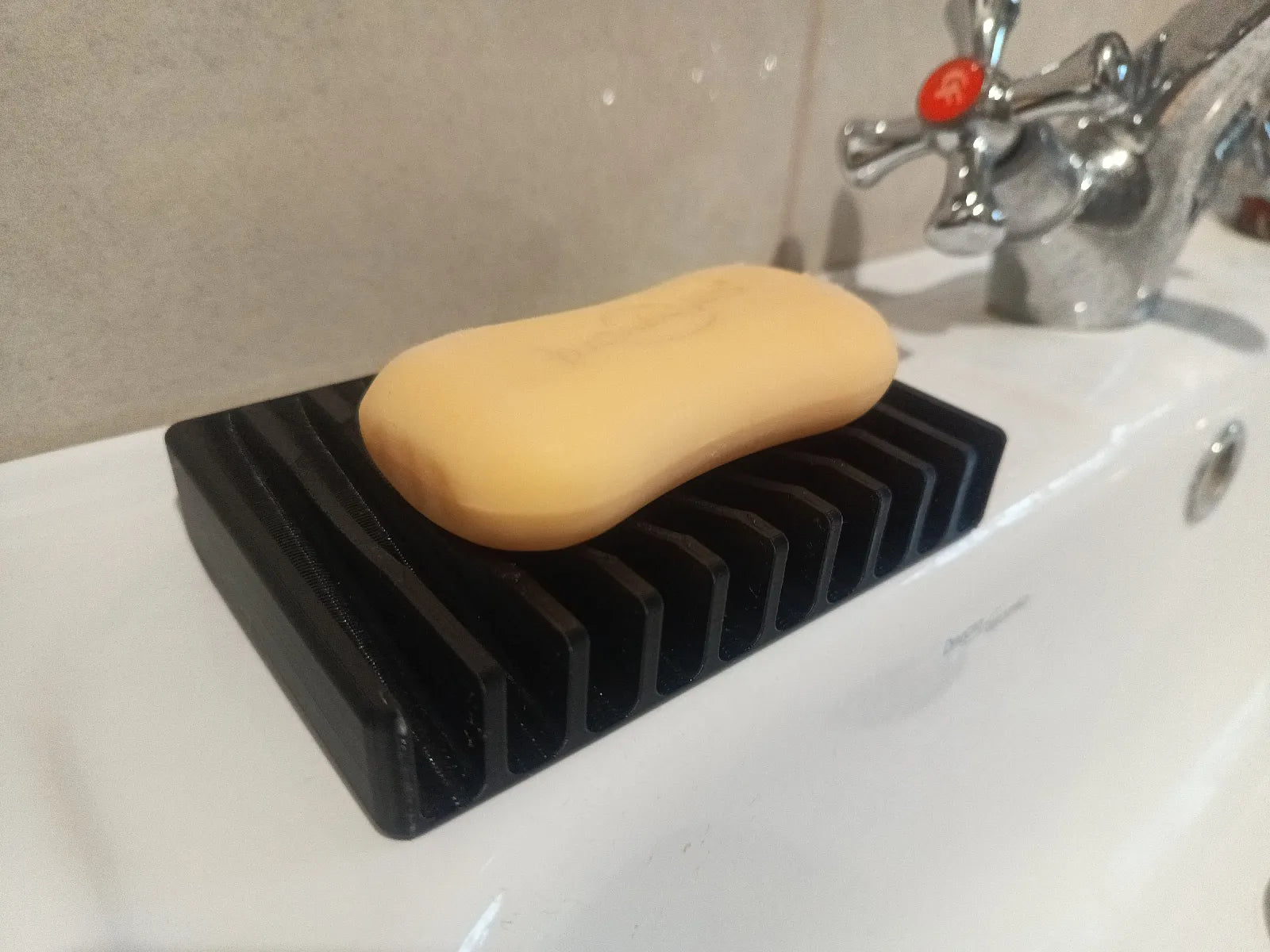 Soap dish (always dry soap)