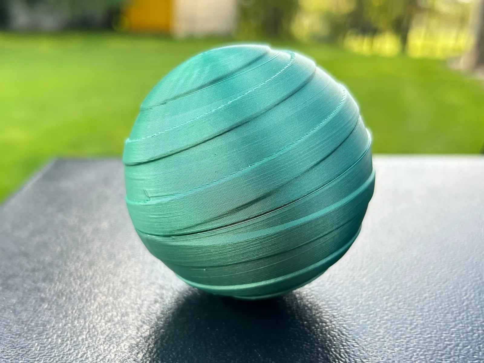 Threaded Sphere Container with stand