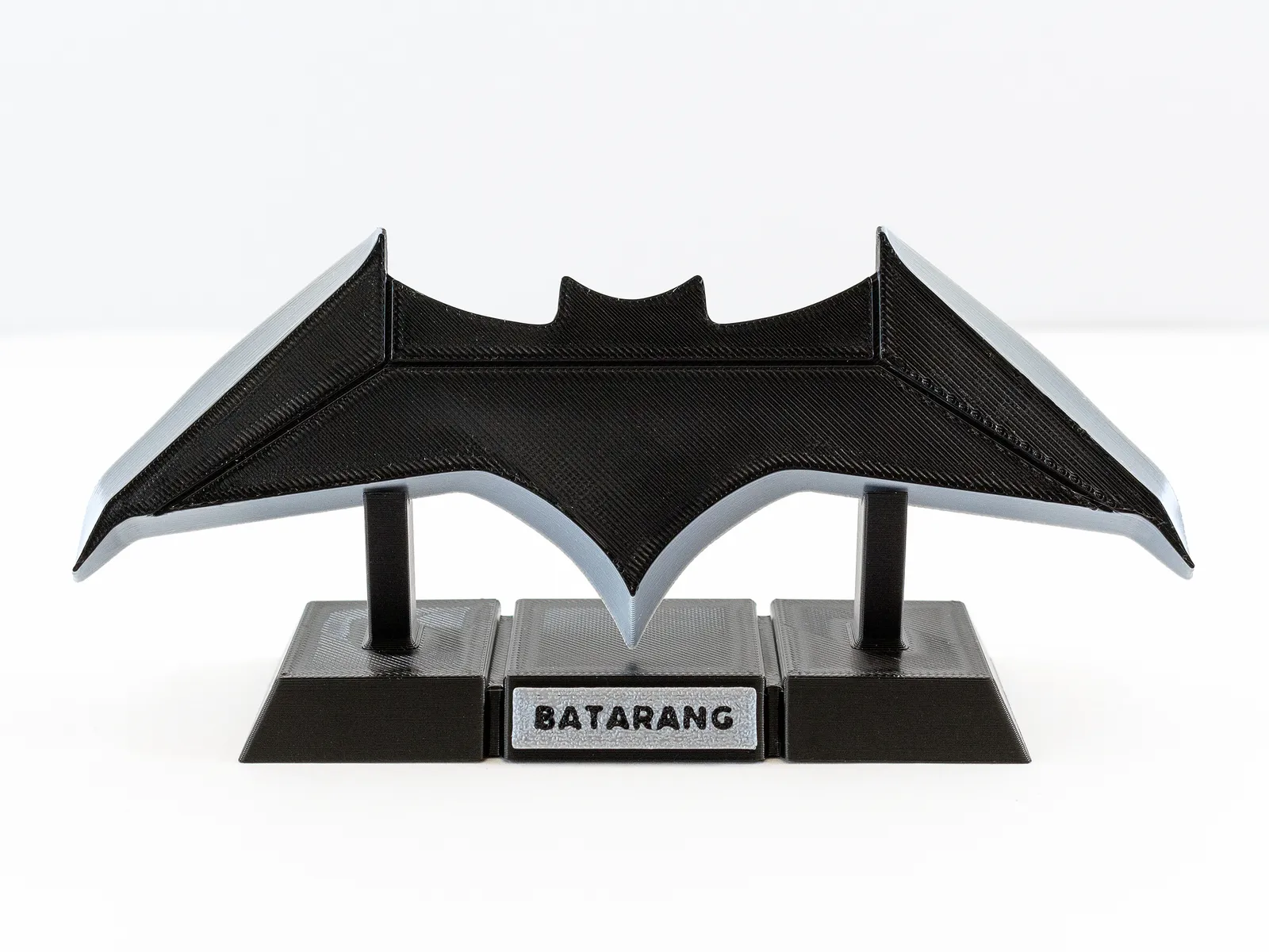 stand batarang justice league