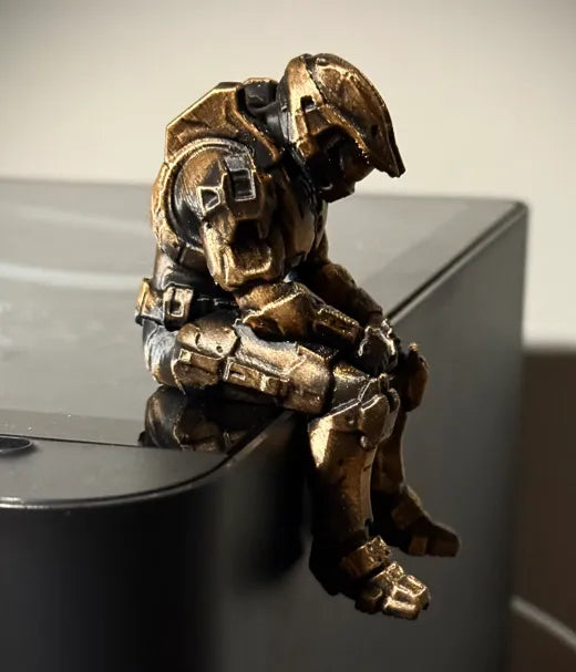 Sad Master Chief (Halo) On a Ledge figurine!