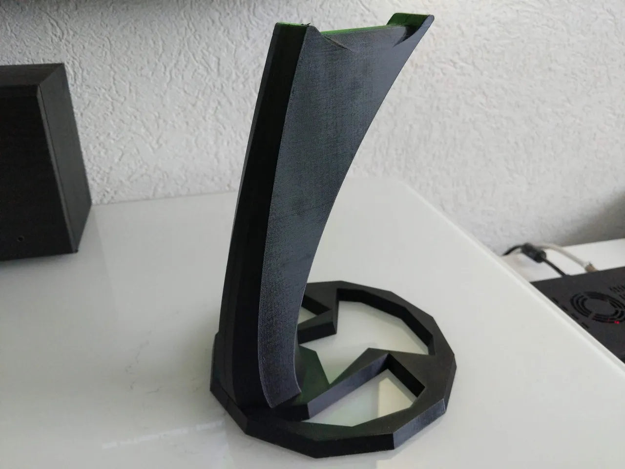 Headset Stand / Headphone holder