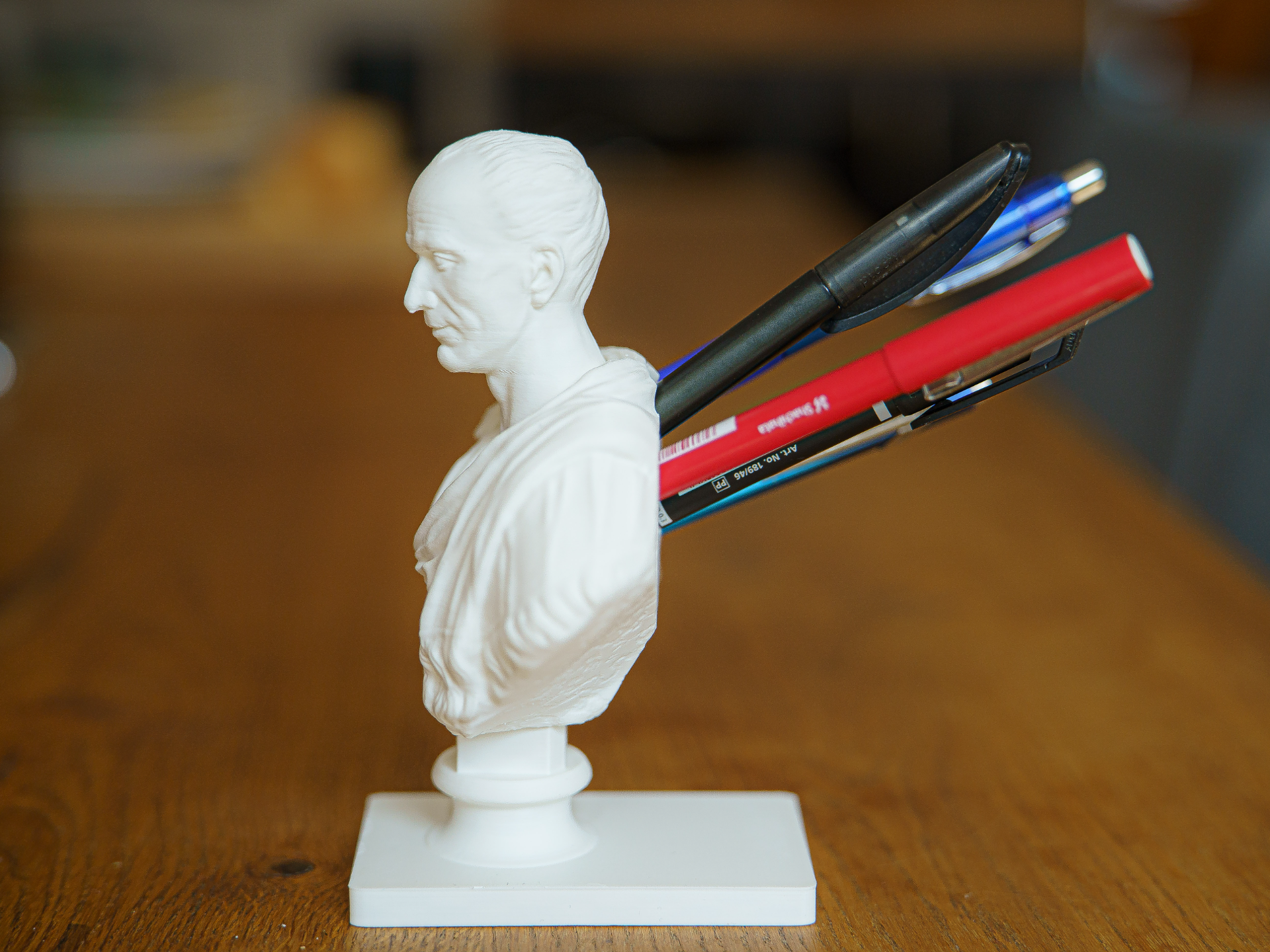Julius Caeser Pen Holder