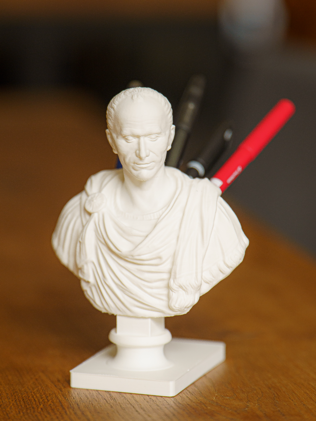 Julius Caeser Pen Holder
