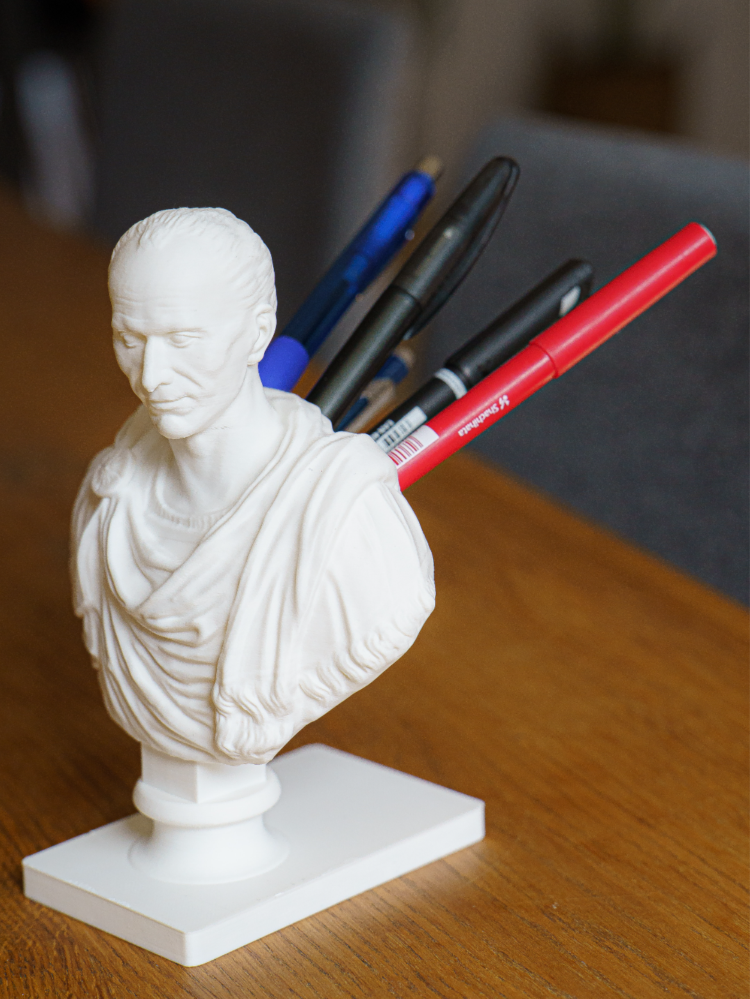 Julius Caeser Pen Holder
