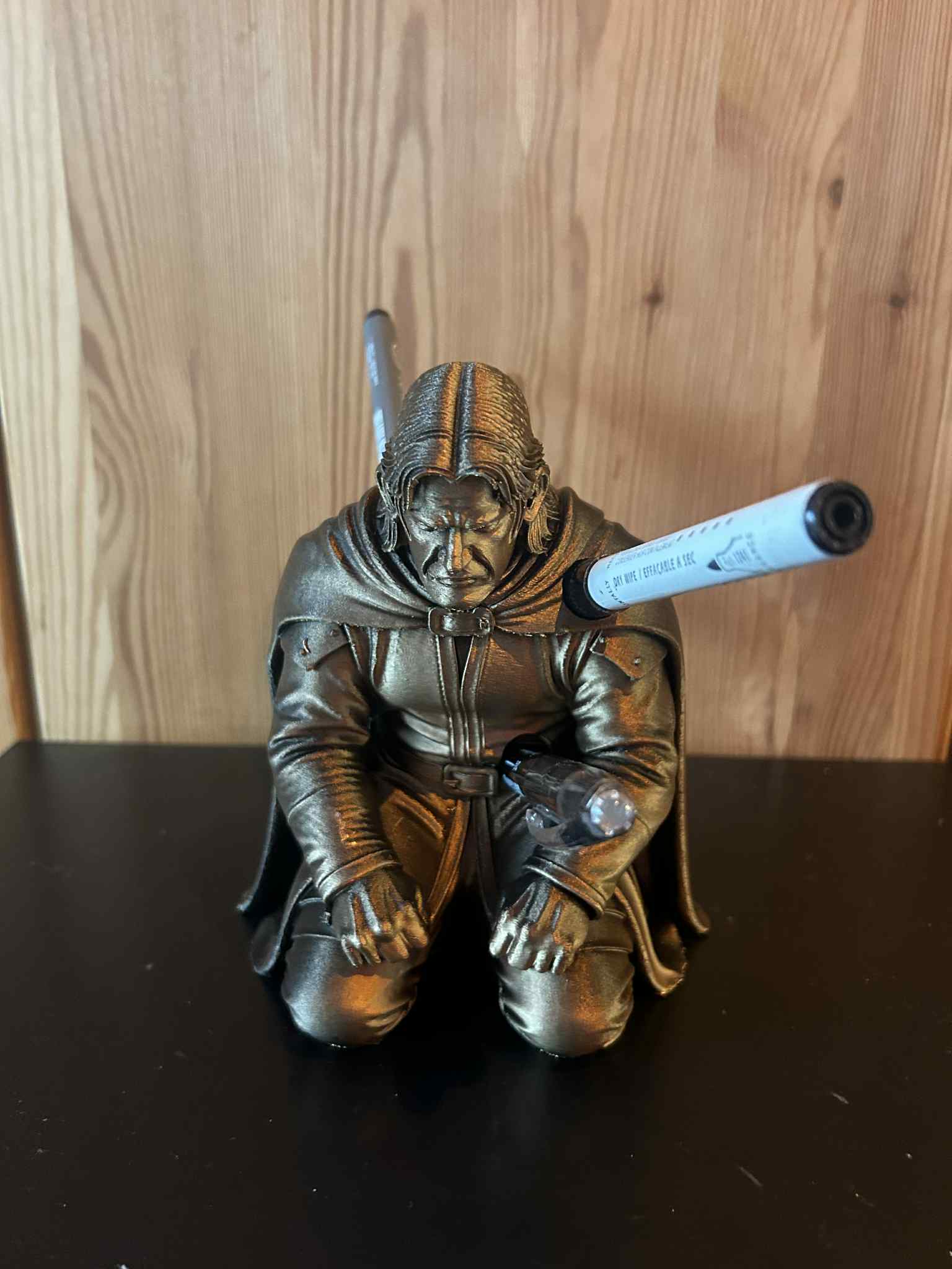 Boromir pen holder
