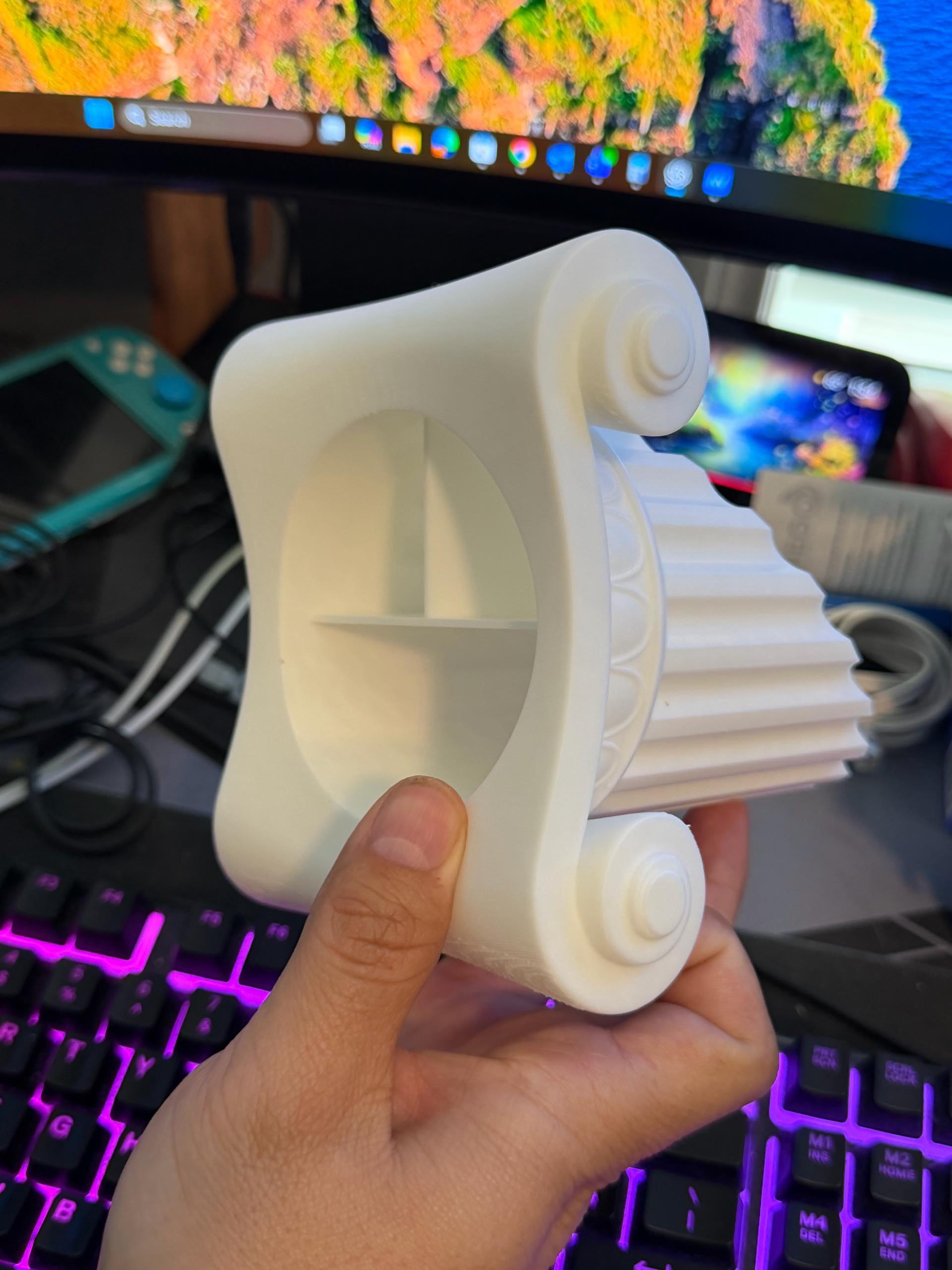 Greek pillar Pen Holder