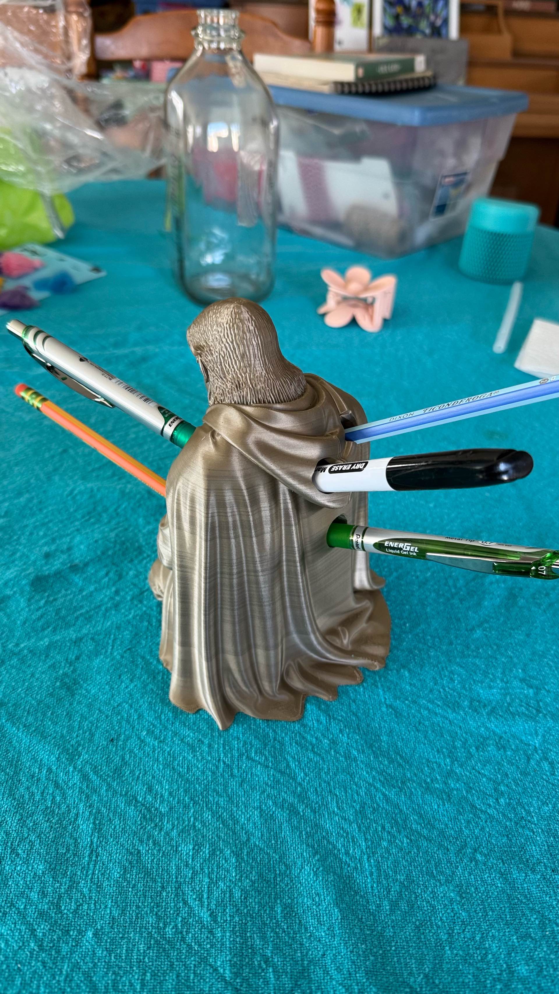 Boromir pen holder