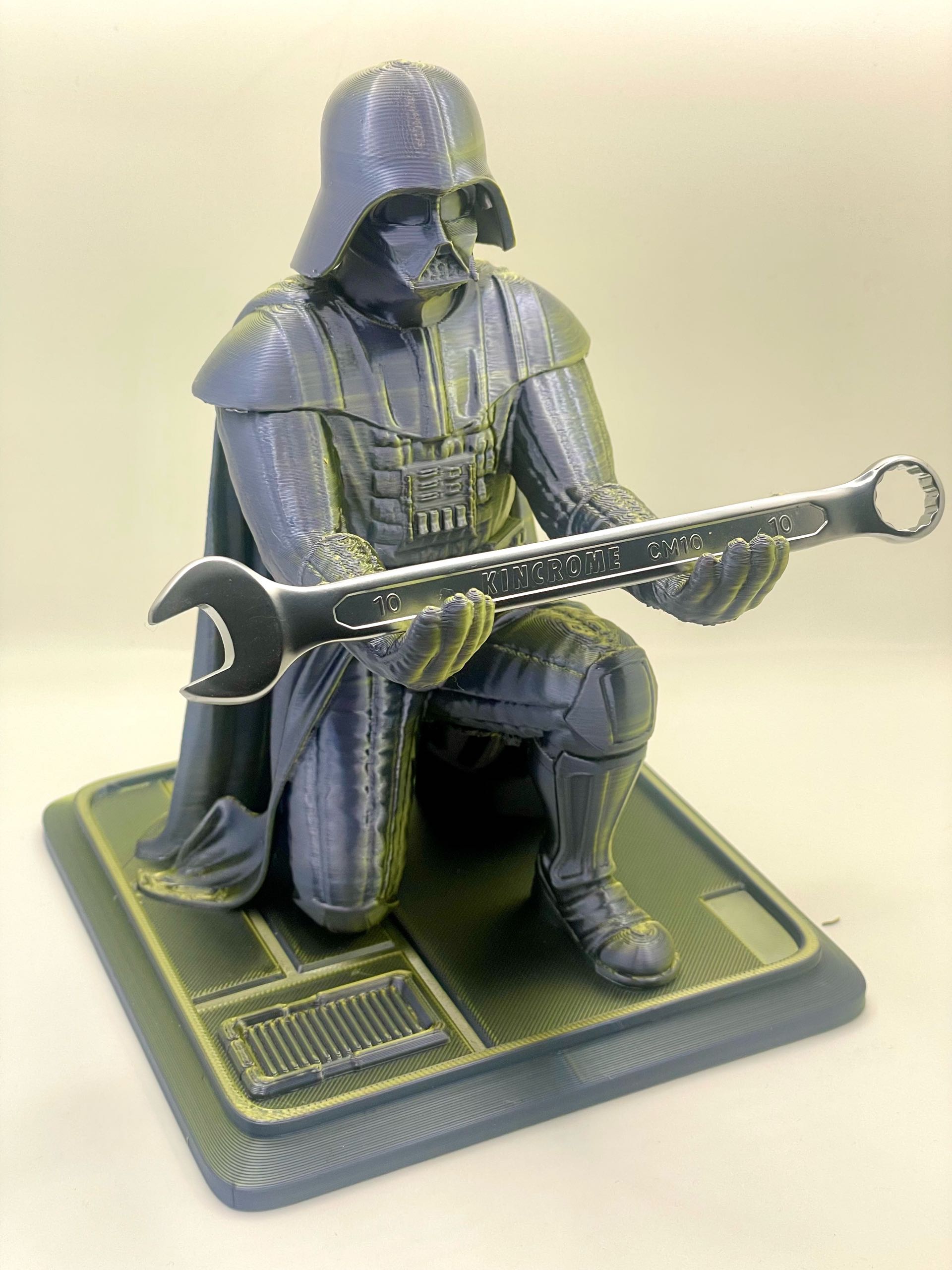 Darth Vader pen holder