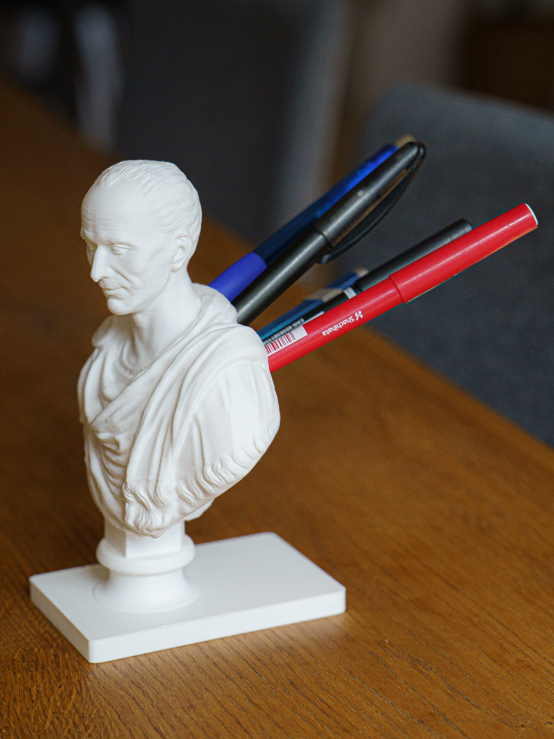Julius Caeser Pen Holder