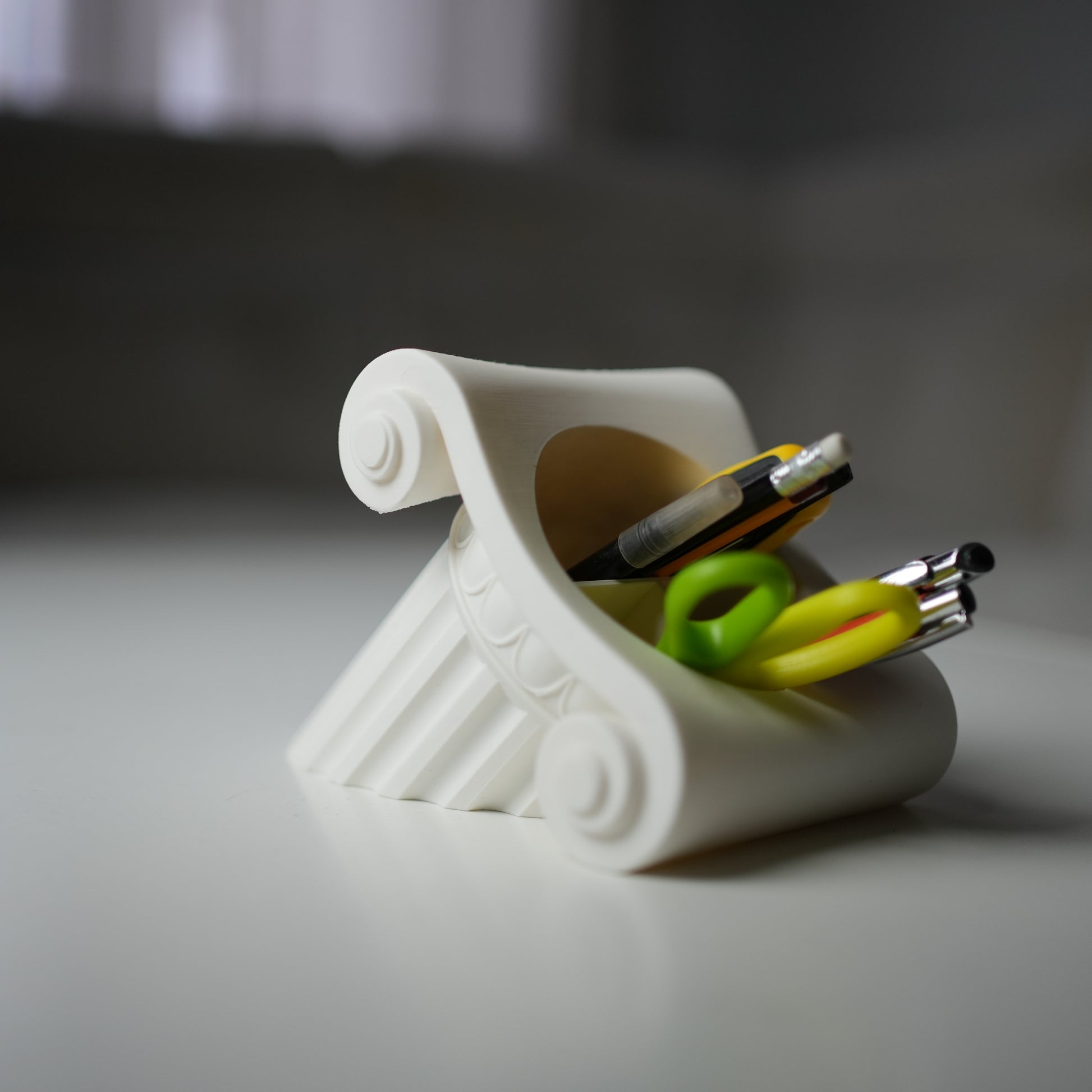 Greek pillar Pen Holder
